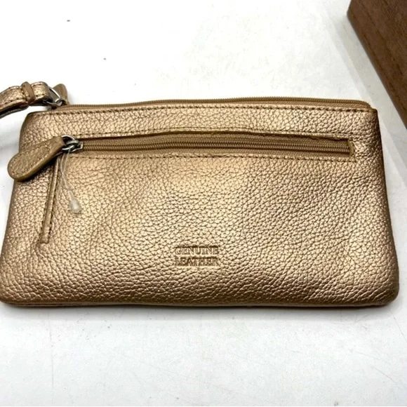Giani Bernini Metallic Gold Genuine Leather Zip Pocketed Clutch Wristlet Wallet - Picture 9 of 15